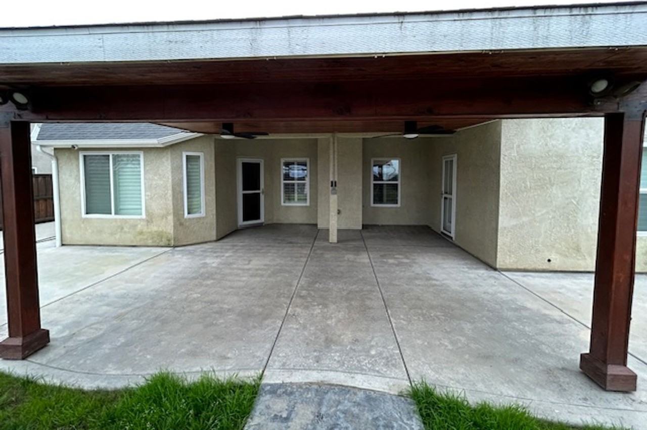 1674 Castoro Way - Photo 3 of 21