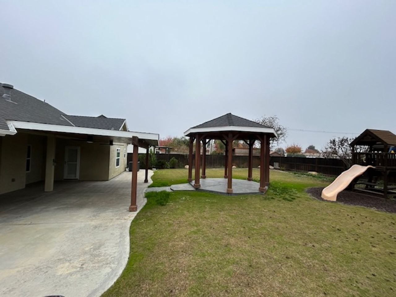 1674 Castoro Way - Photo 4 of 21