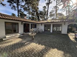 featured image of 4077 Crest Rd