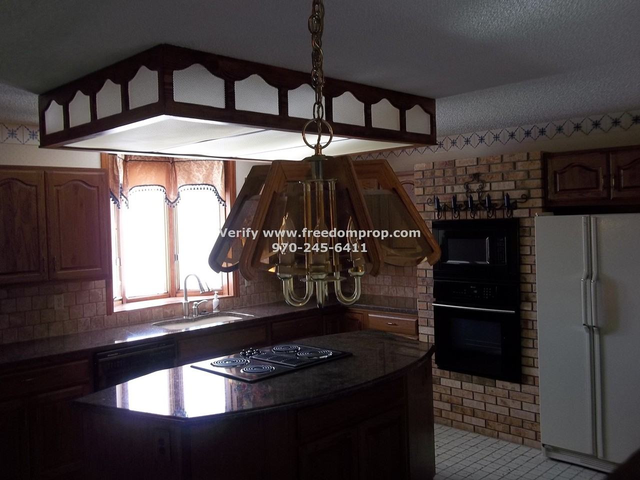 2325 S Seville Cir - Photo 6 of 16