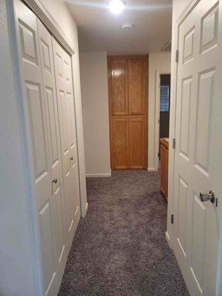 3637 W Babcock Ct - Photo 6 of 8