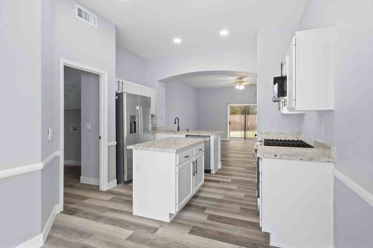 92 E Spur Ave - Photo 7 of 30