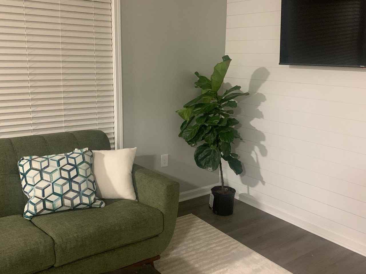 3606 Meriwether Dr - Photo 4 of 17