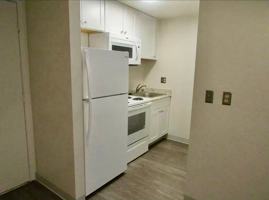 featured image of 543 W 6th St