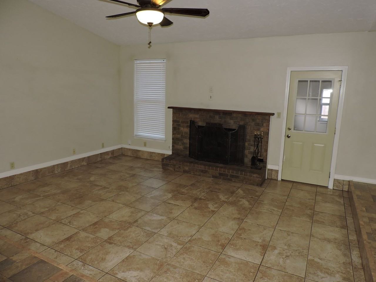 7356 Sandy Creek Cir - Photo 3 of 29