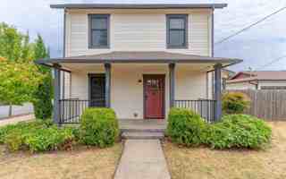 featured image of 3505 Lancaster Dr Ne