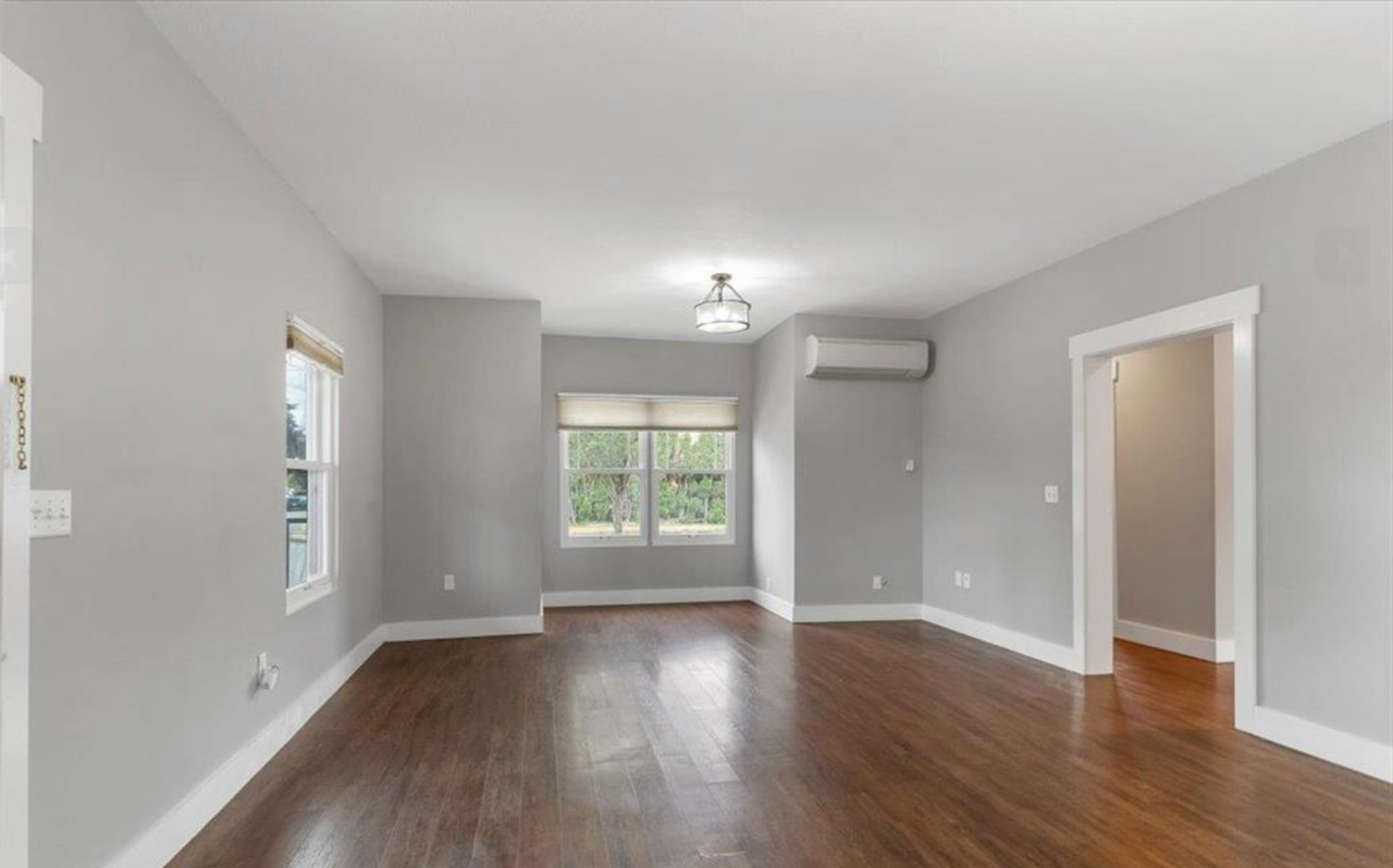 3505 Lancaster Dr Ne - Photo 3 of 12