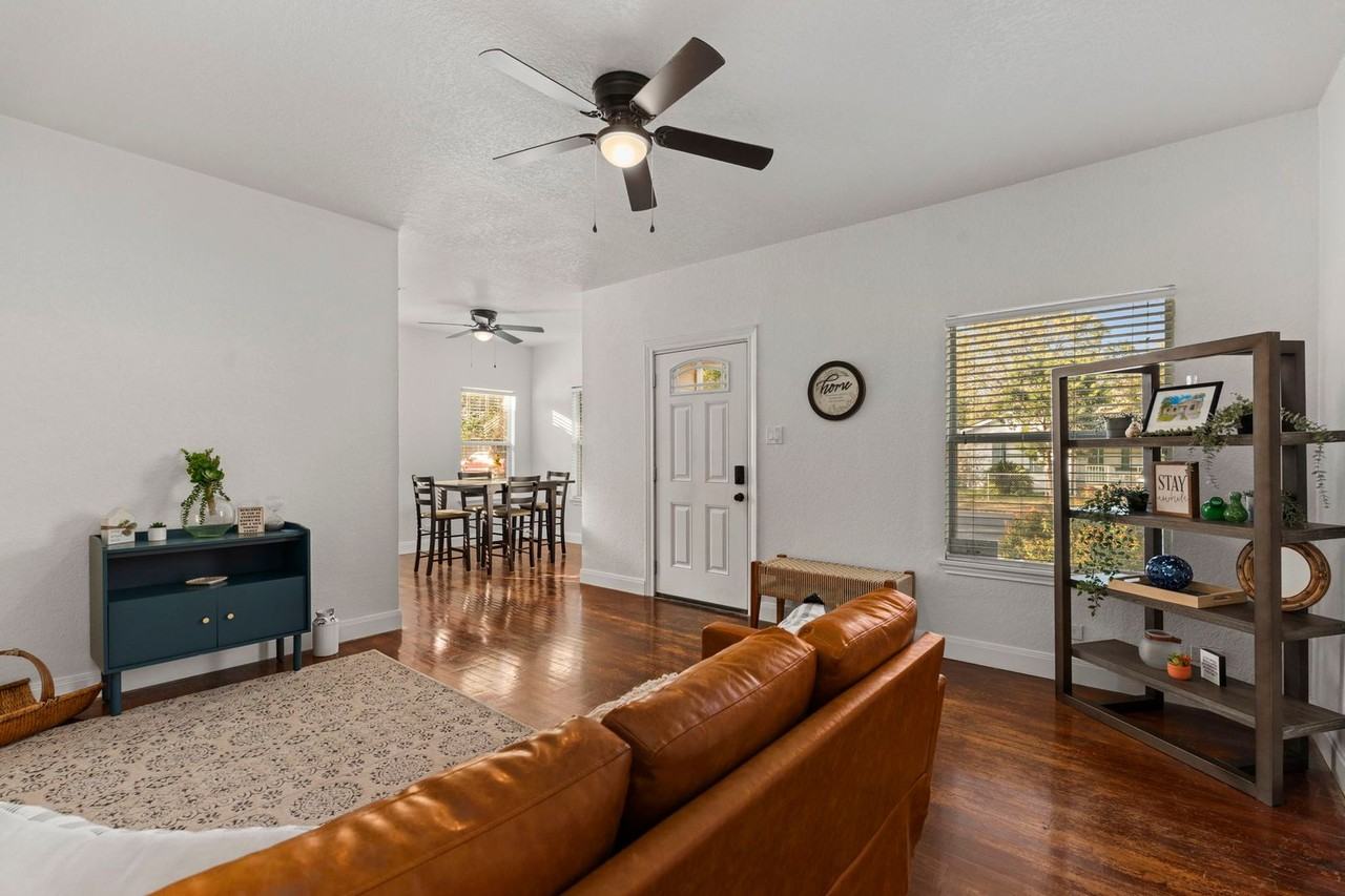 200 Frost St - Photo 3 of 29