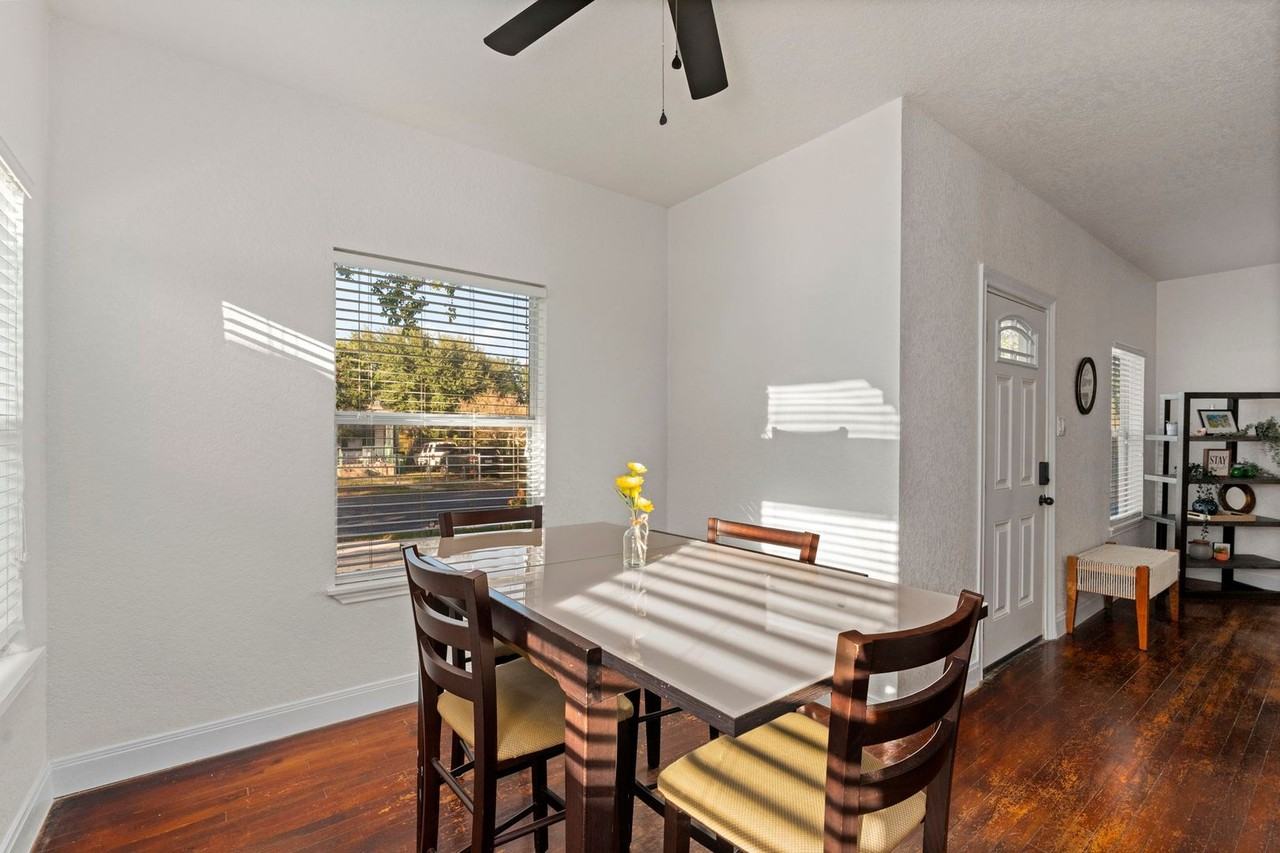 200 Frost St - Photo 4 of 29