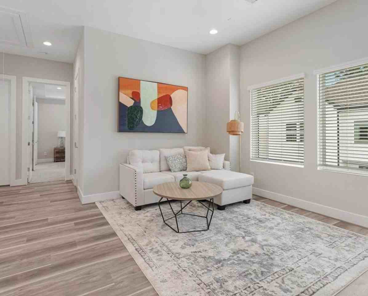 8014 Huntington Springs Ln - Photo 7 of 22