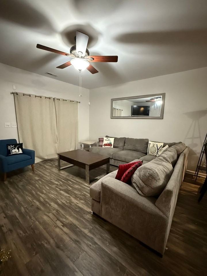 161 Buchanan Ln - Photo 7 of 25