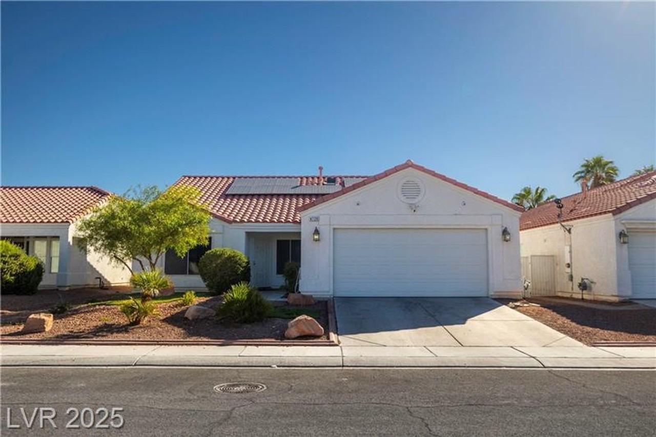 4720 Painted Hills St - Photo 2 of 40