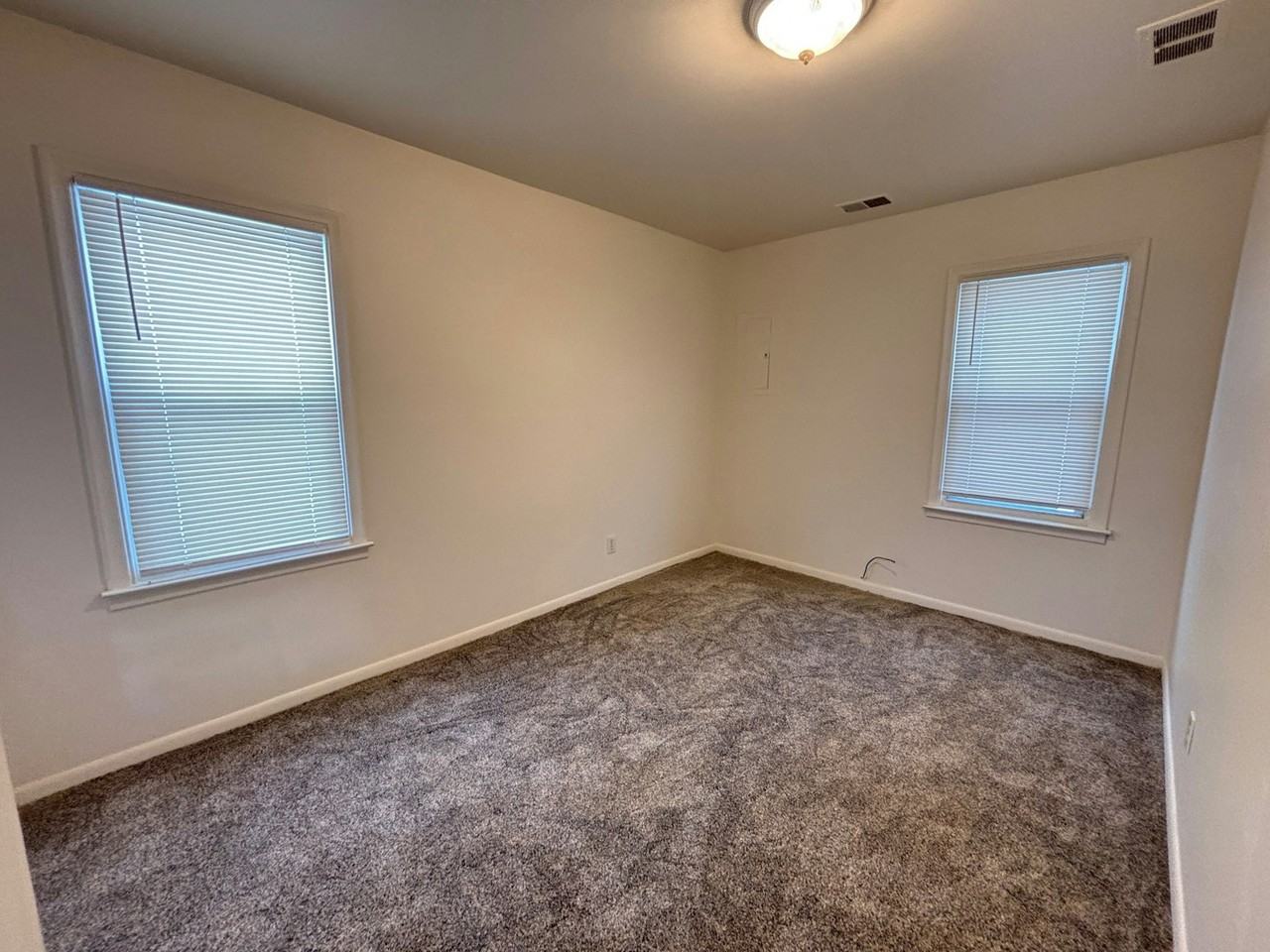 11291 Lozier Avenue - Photo 4 of 8