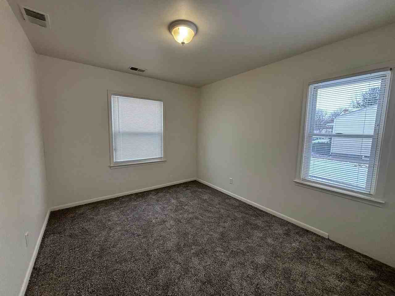 11291 Lozier Avenue - Photo 5 of 8