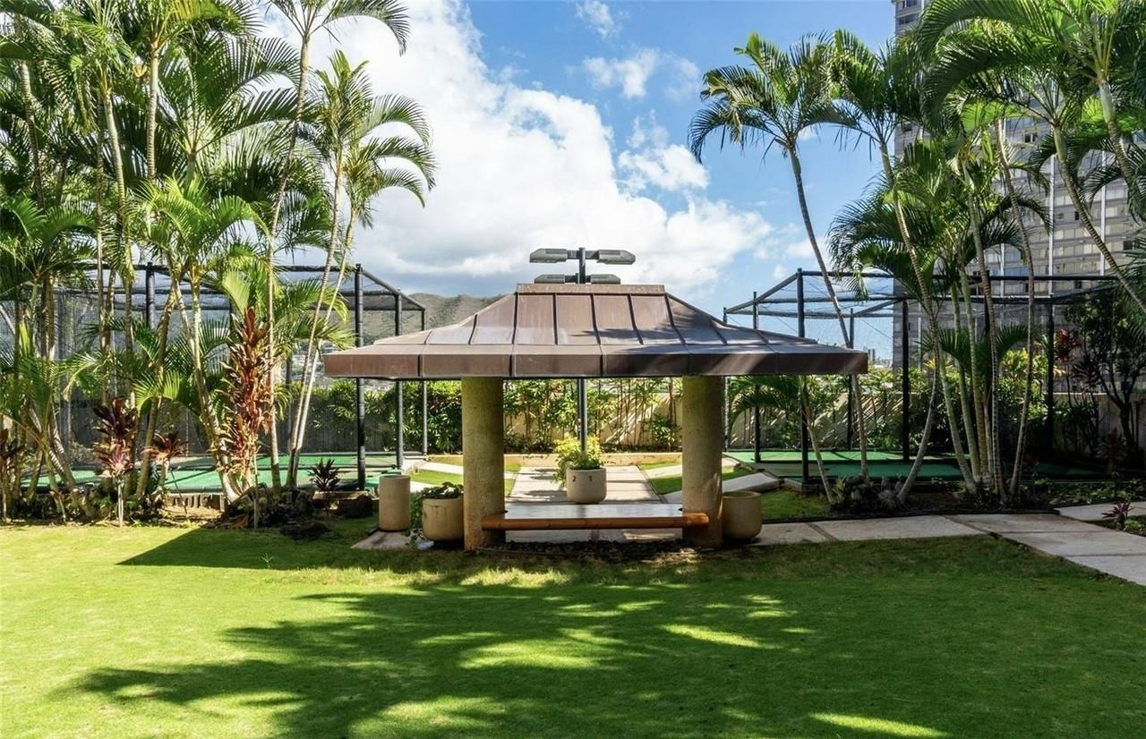 1212 Nuuanu Avenue - Photo 6 of 18