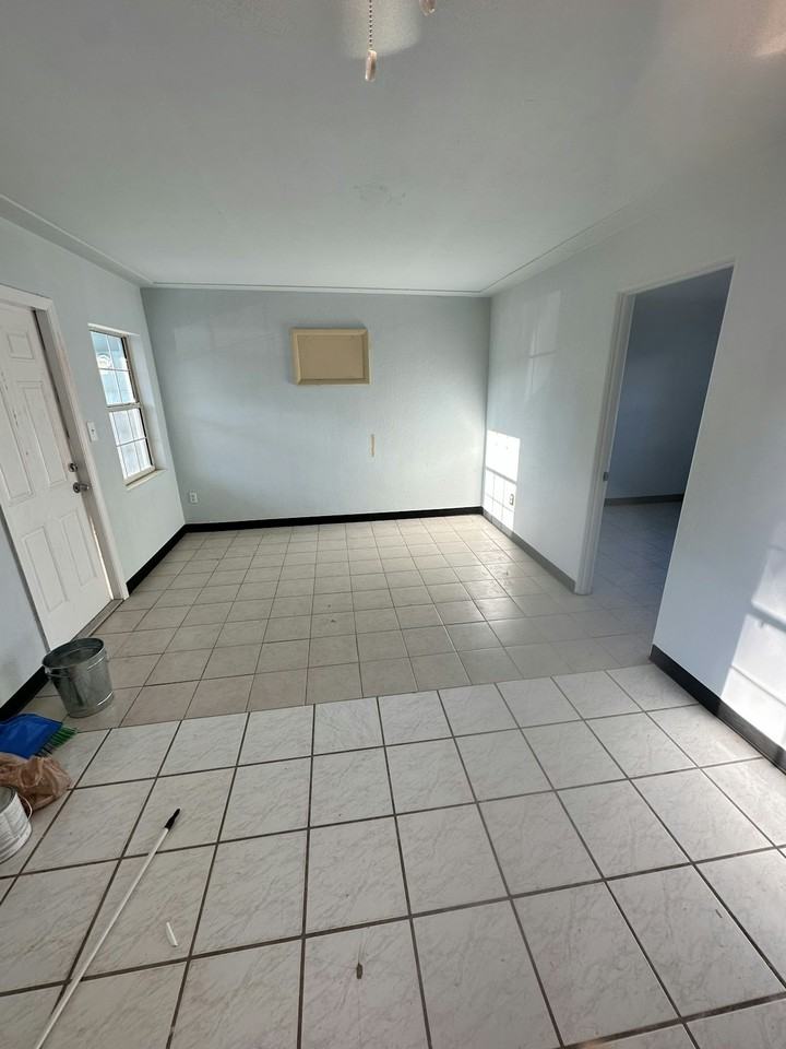 10464 106th Avenue North, Unit 8 - Photo 5 of 10