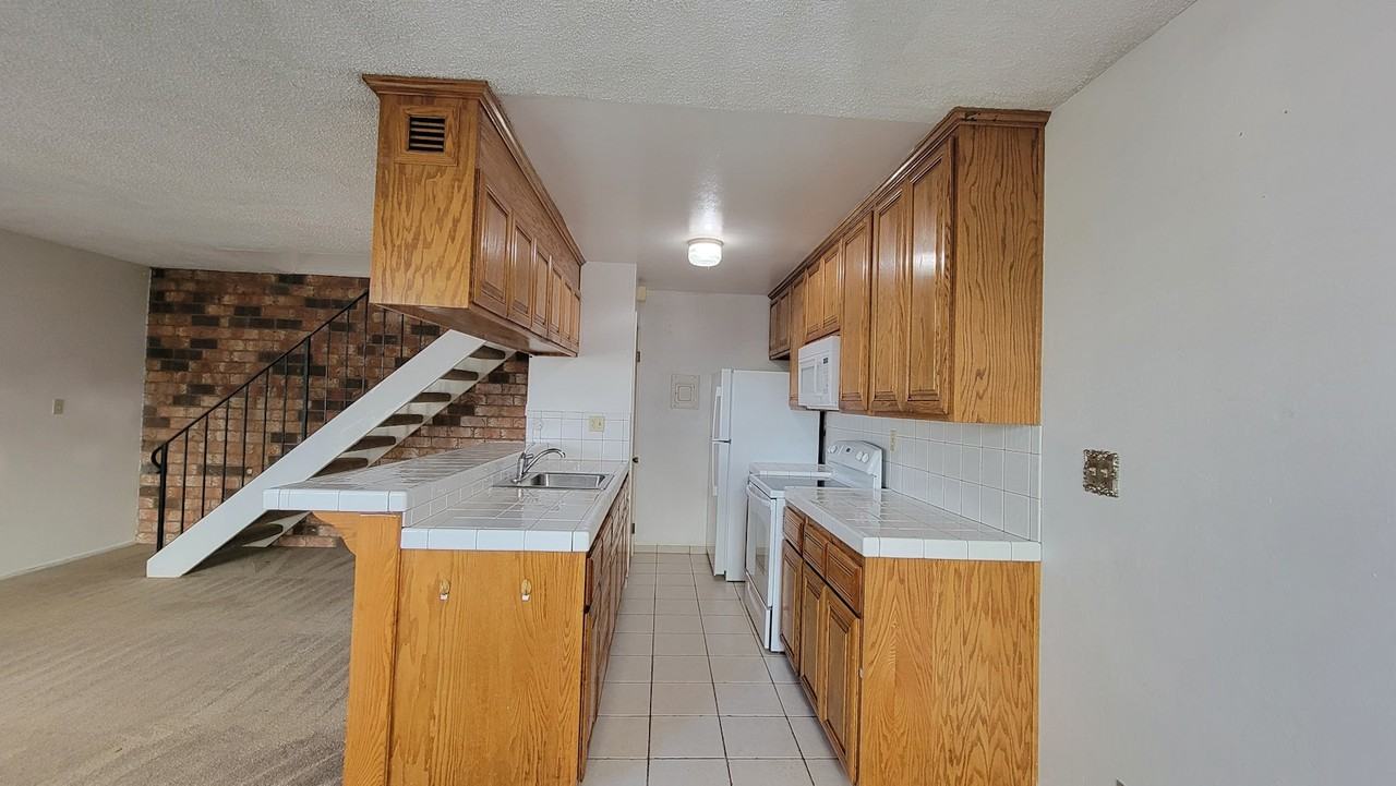 5511 Eagles Lane, Unit 2 - Photo 6 of 17