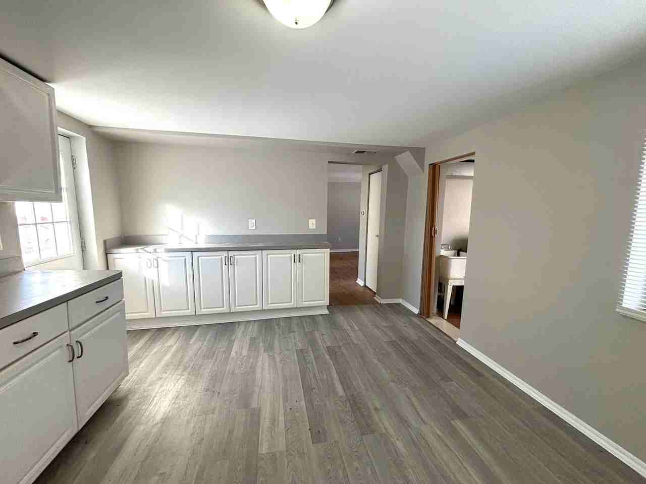 22700 Socia Street - Photo 6 of 12