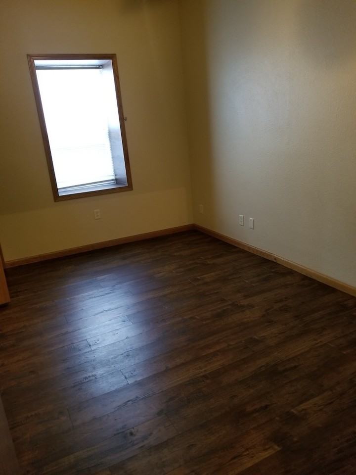 88 S Portland, Fond du lac - Photo 3 of 20