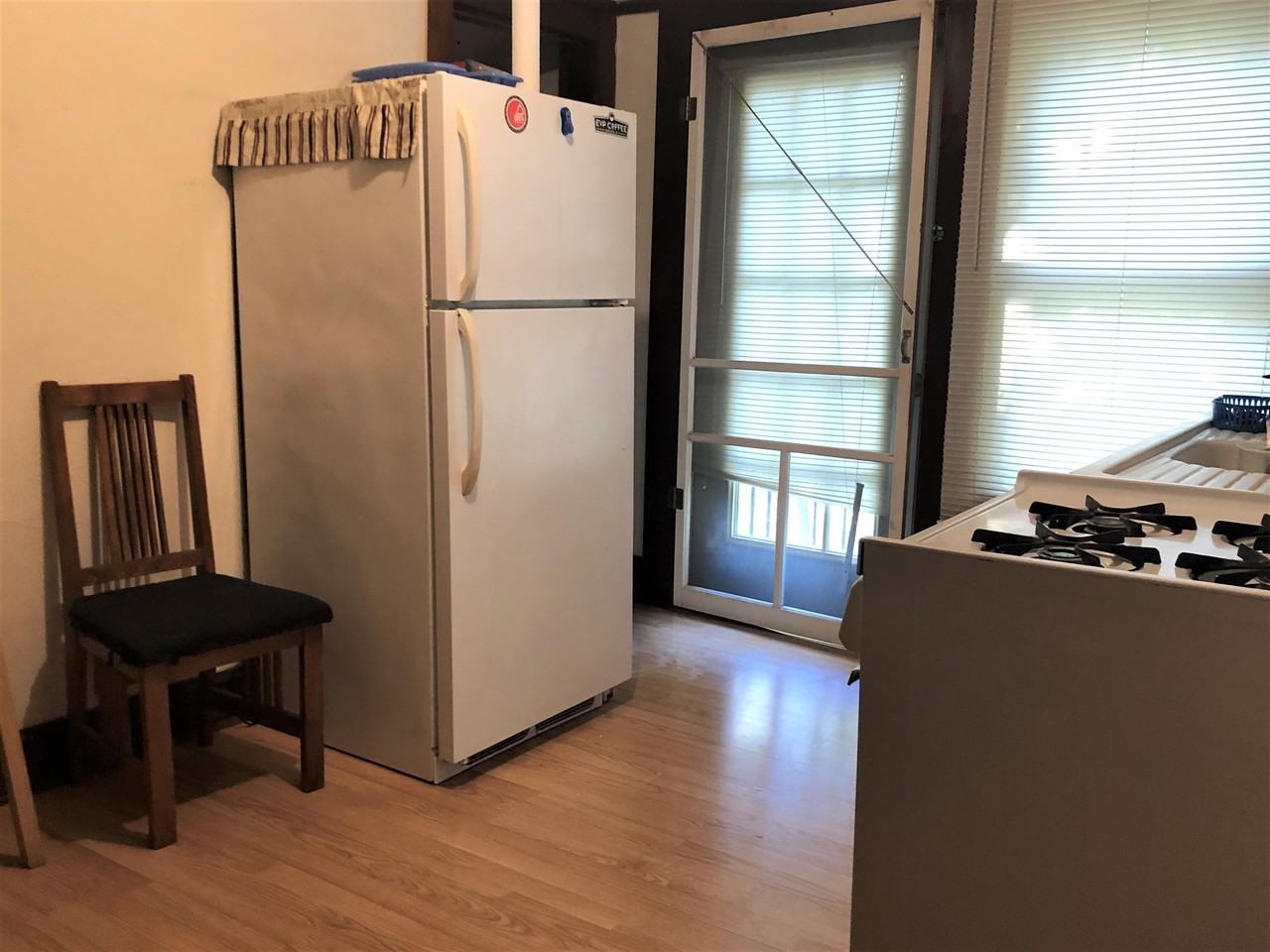 RM 2025 Sherman Avenue - Photo 6 of 13