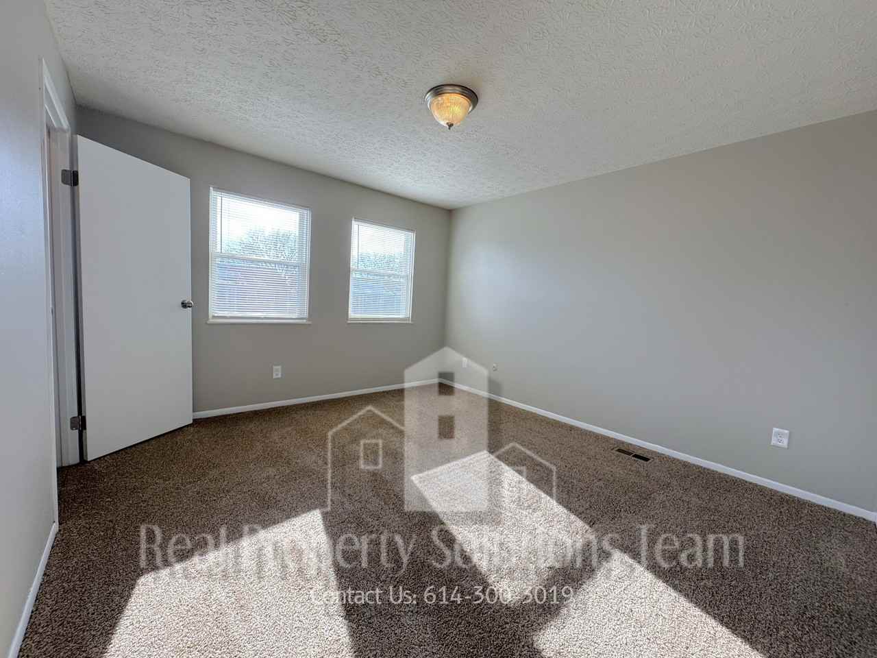 2596 Sawbury Blvd * - Photo 7 of 8