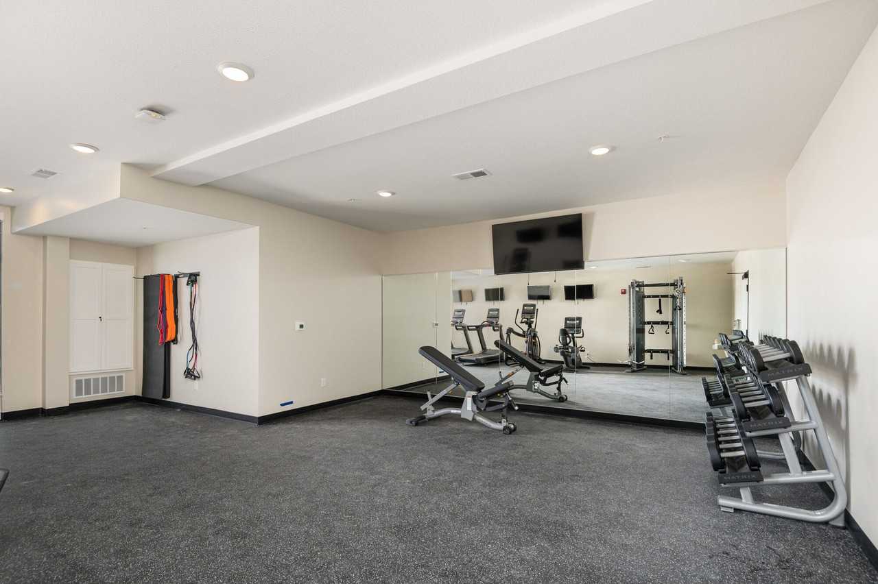 The Uptown Apartments - Photo 4 of 30