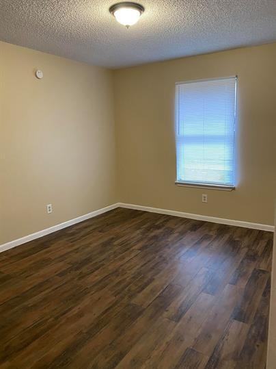 139 Elm Street - Photo 4 of 35