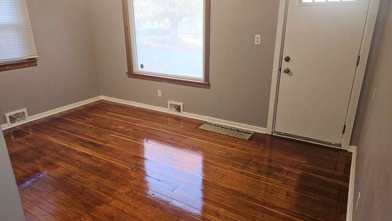 3802 Brentwood Dr #1 - Photo 7 of 9