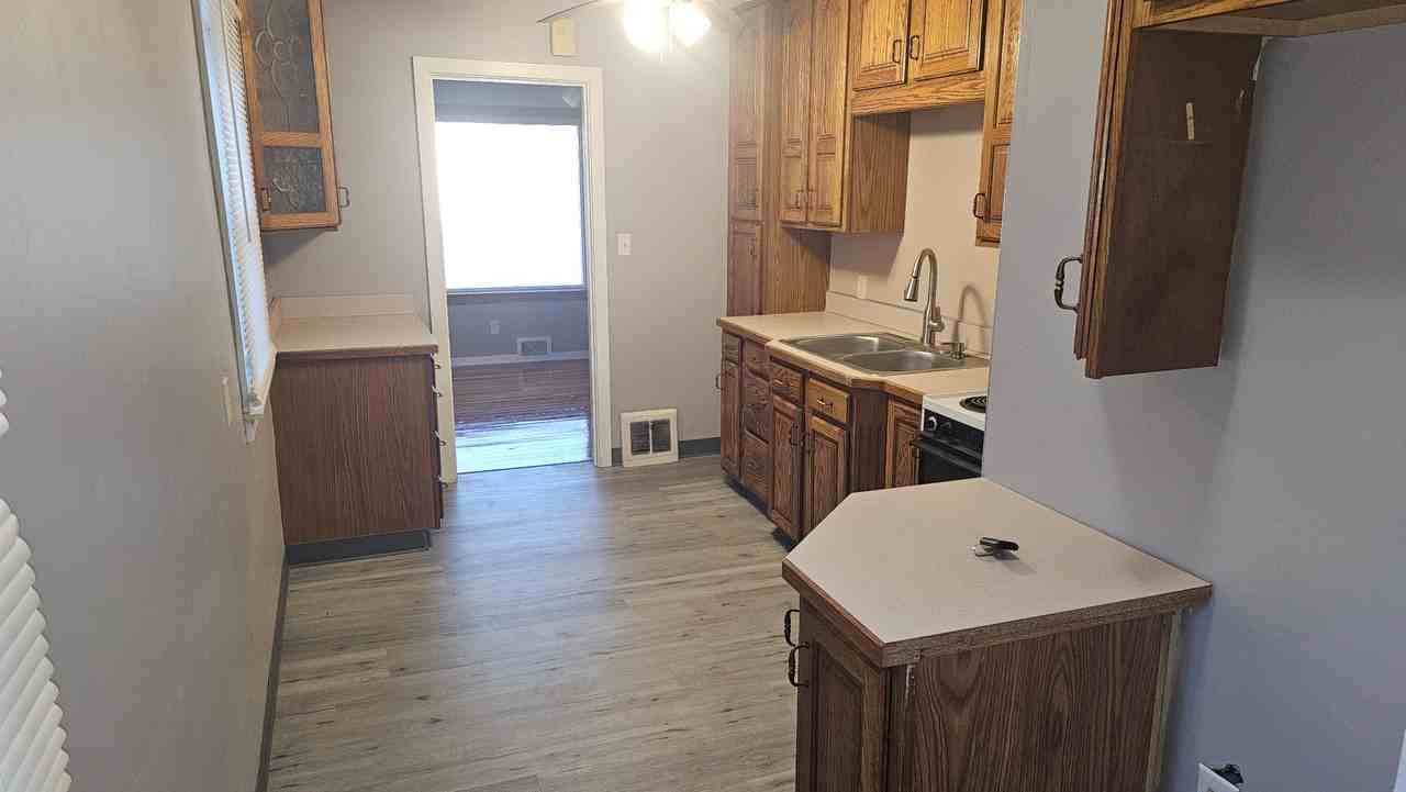 963 Perry St #1 - Photo 6 of 13