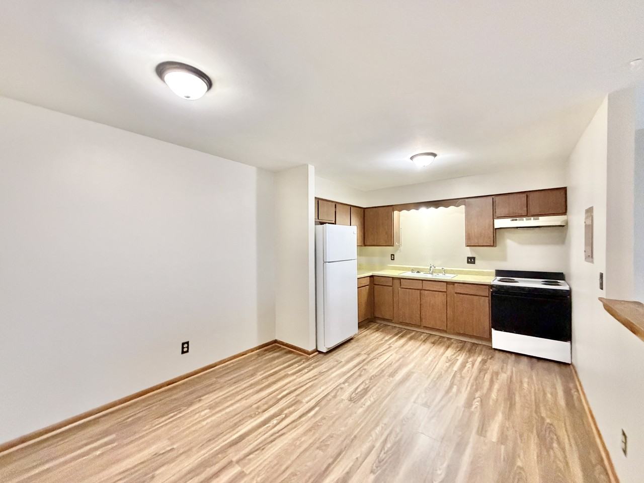 1922 North Randall Avenue - Photo 6 of 17