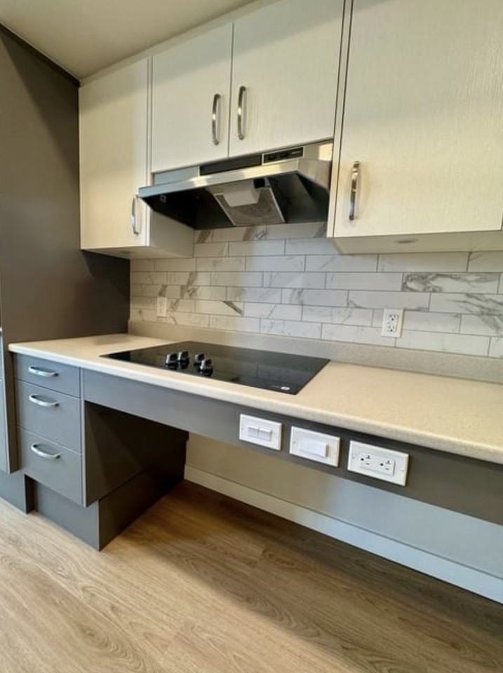 831 6th Street #608 - Photo 3 of 12