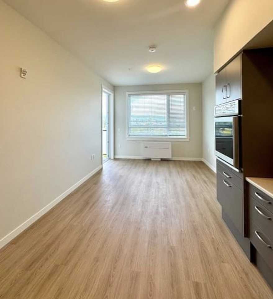 831 6th Street #608 - Photo 4 of 12