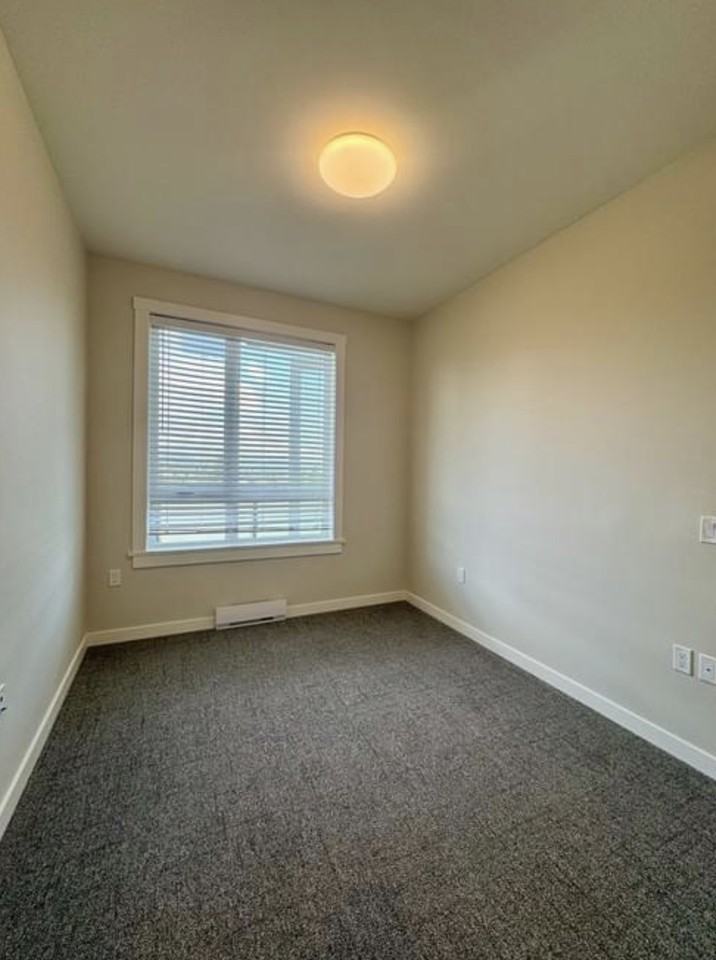 831 6th Street #608 - Photo 5 of 12