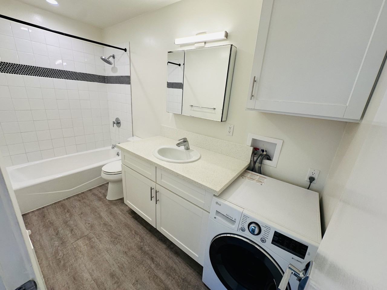 28 West Pedregosa Street - Photo 6 of 8