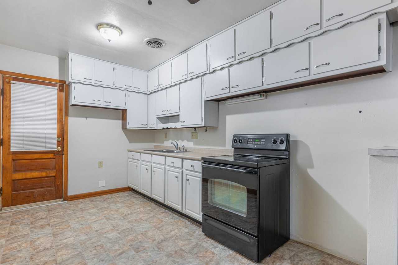 2104 - 2110 Wyoming Street - Photo 3 of 10