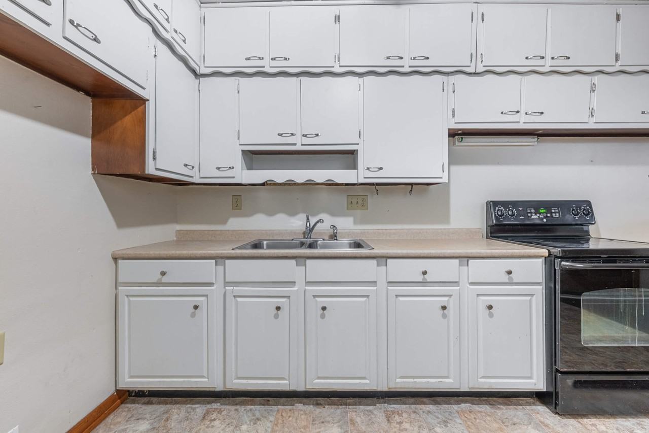 2104 - 2110 Wyoming Street - Photo 4 of 10