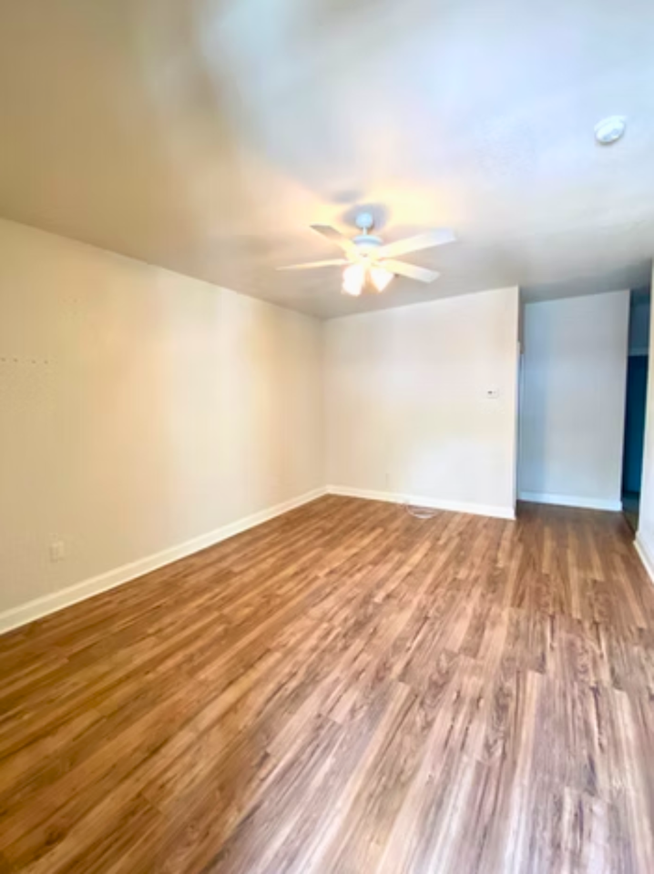 The Woodlands Apartments - Photo 4 of 24