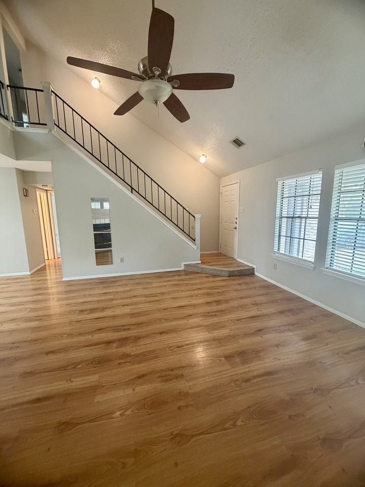 1707 Honeysuckle Ln #1 - Photo 4 of 20