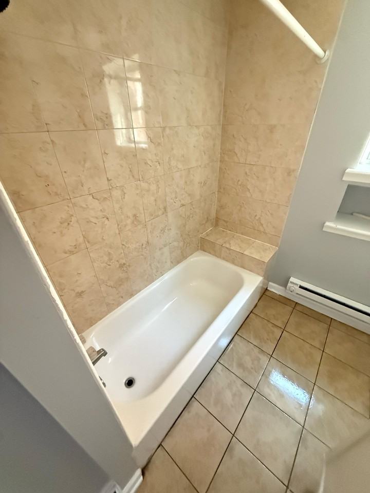 2031 West Ontario Street - Photo 4 of 11