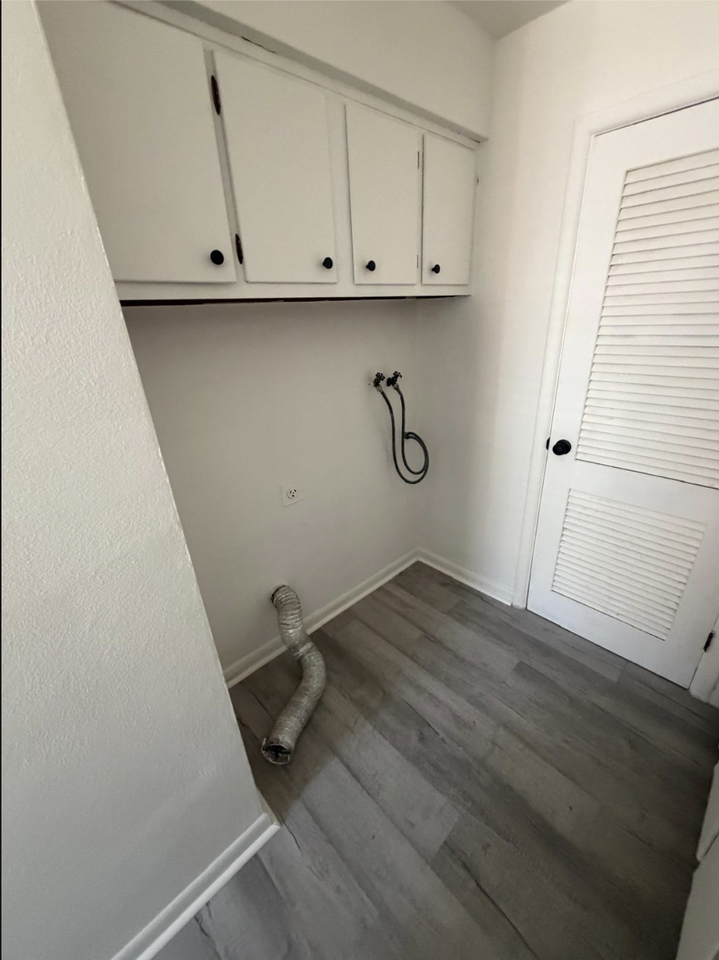 623 Troy St #A - Photo 7 of 11