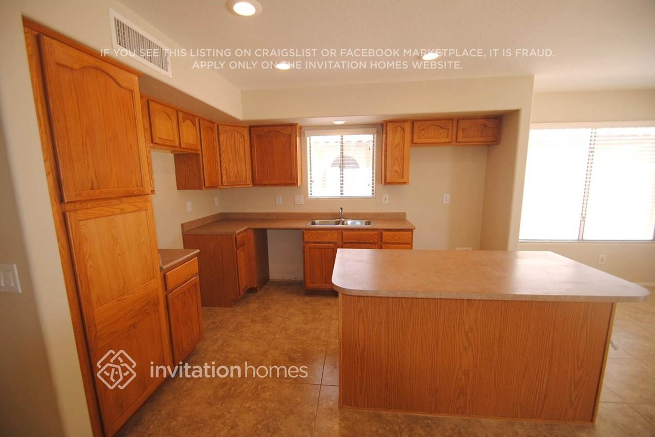 519 N 167th Dr - Photo 6 of 16