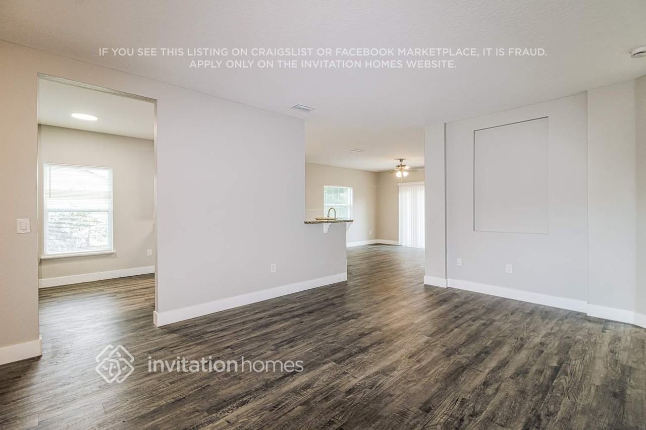 5194 Deltona Blvd - Photo 4 of 17