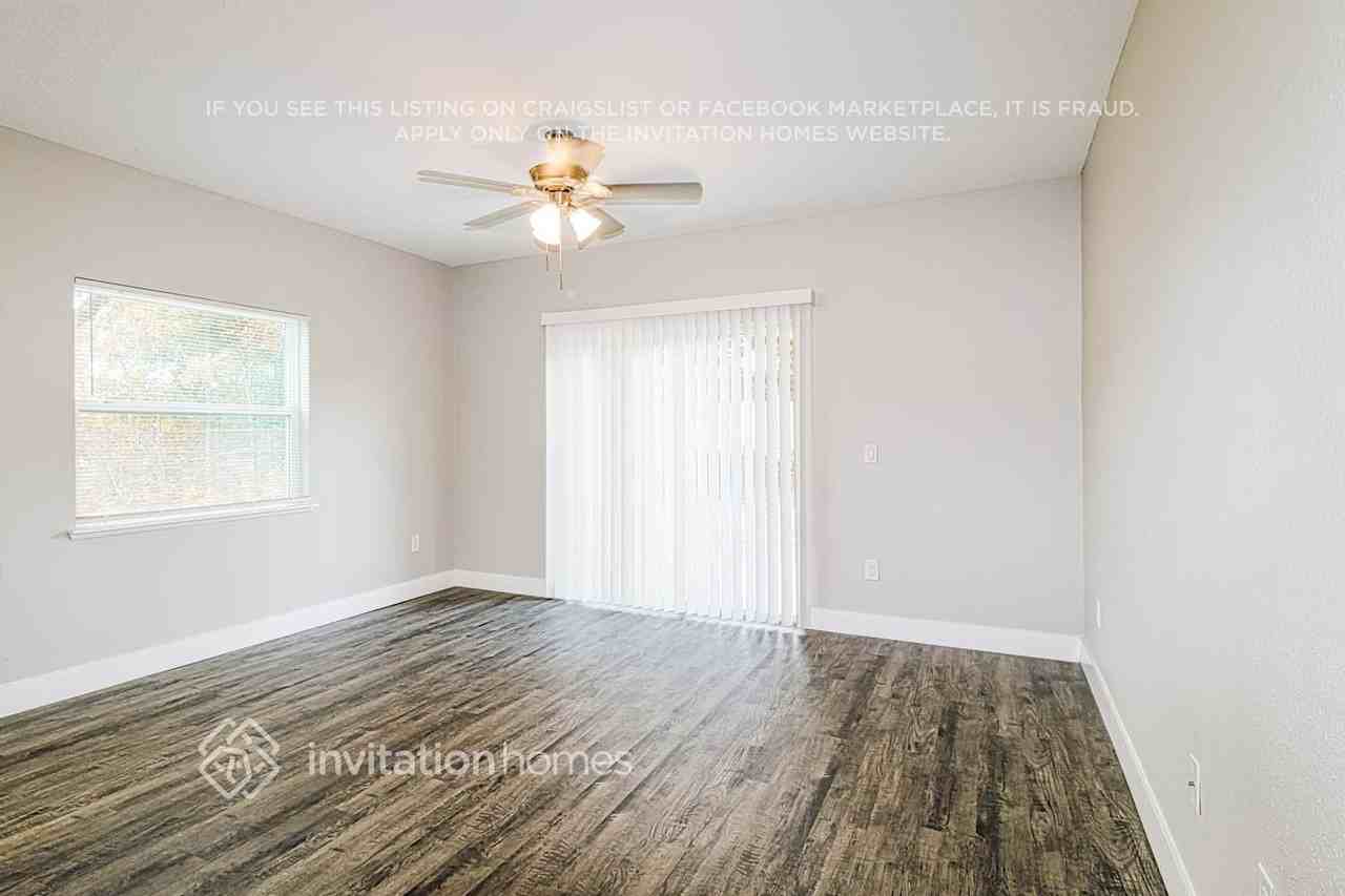 5194 Deltona Blvd - Photo 7 of 17