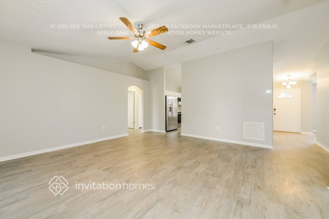 4240 Climbing Aster Ct - Photo 5 of 17