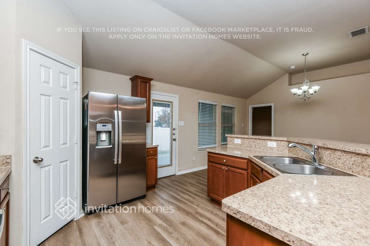 6537 Sierra Madre Dr - Photo 7 of 17