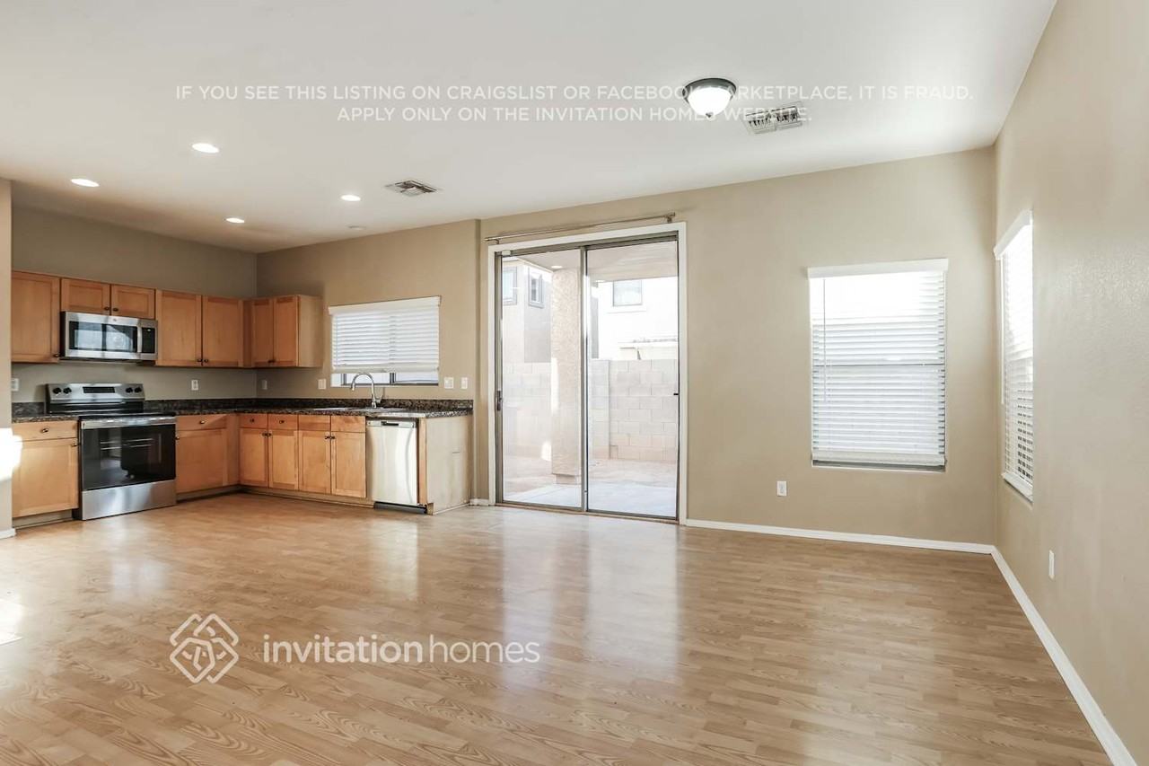 6425 W Constance Way - Photo 7 of 18