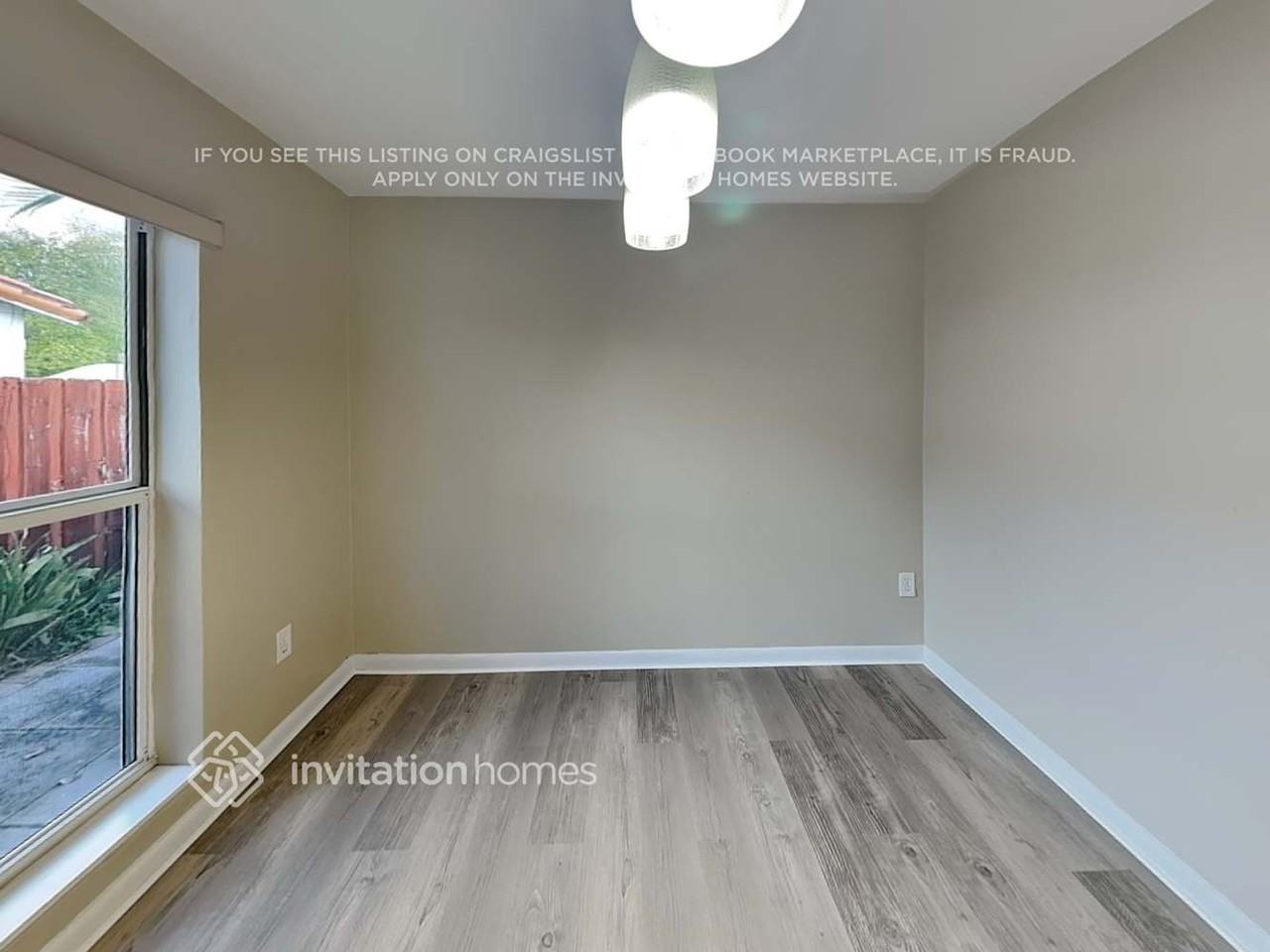 2620 Sw 121st Ave - Photo 5 of 18