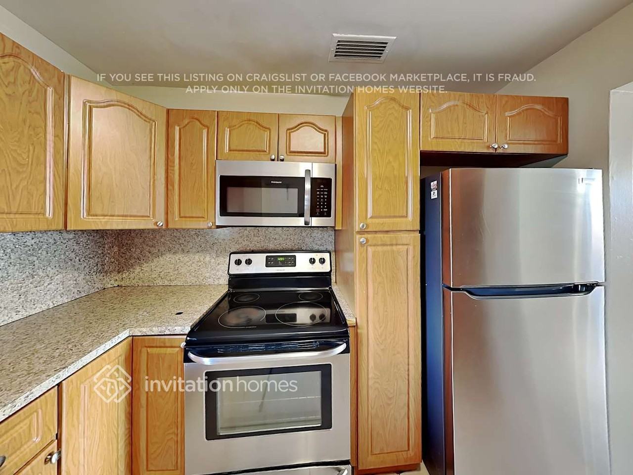 2620 Sw 121st Ave - Photo 6 of 18