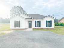 178 Leslie Hwy - Photo 1 of 1