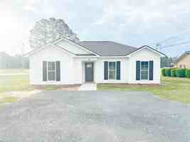 featured image of 178 Leslie Hwy